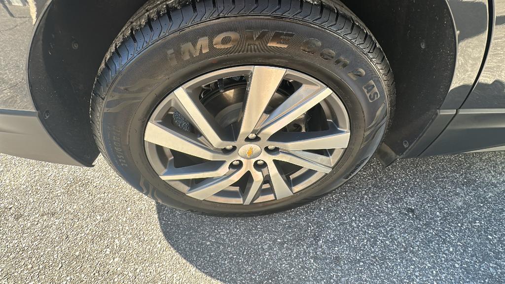 2022 Chevrolet Equinox - $17,900