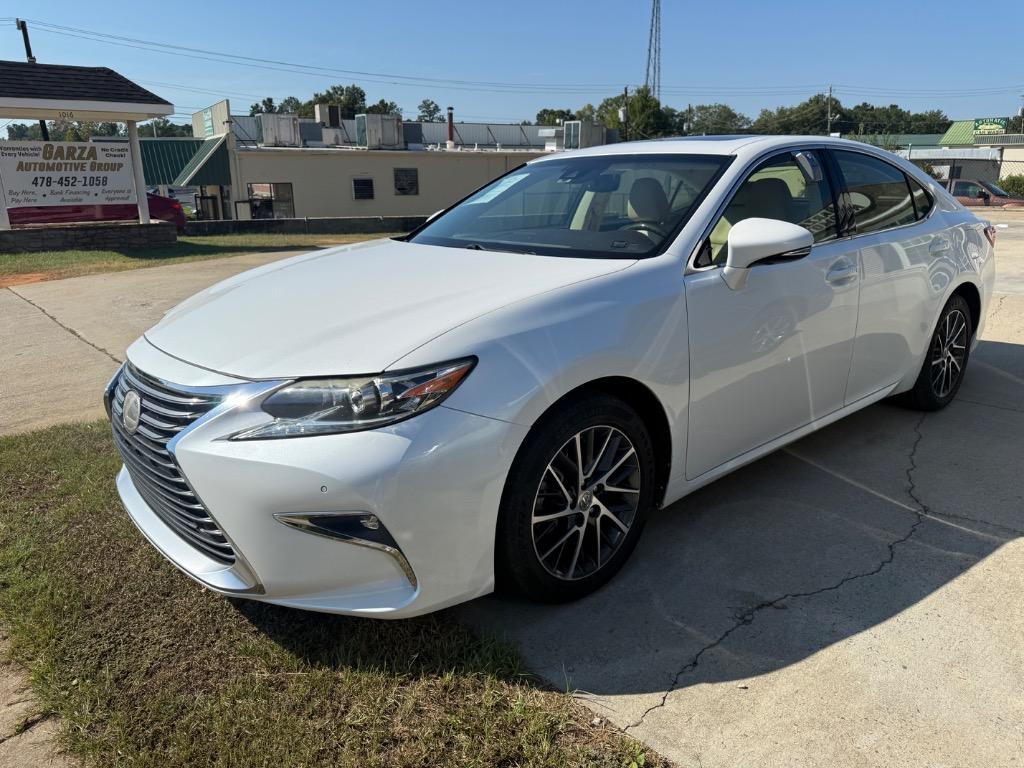 2016 Lexus ES
