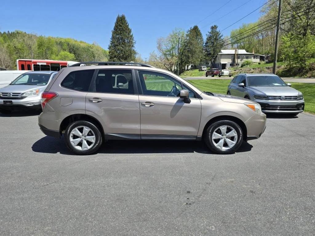 2015 Subaru Forester 2.5i Premium photo