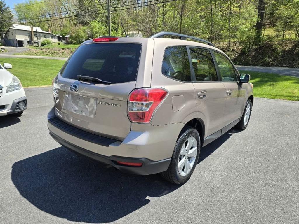 2015 Subaru Forester 2.5i Premium photo