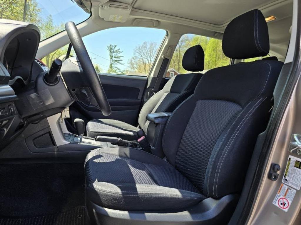 2015 Subaru Forester 2.5i Premium photo