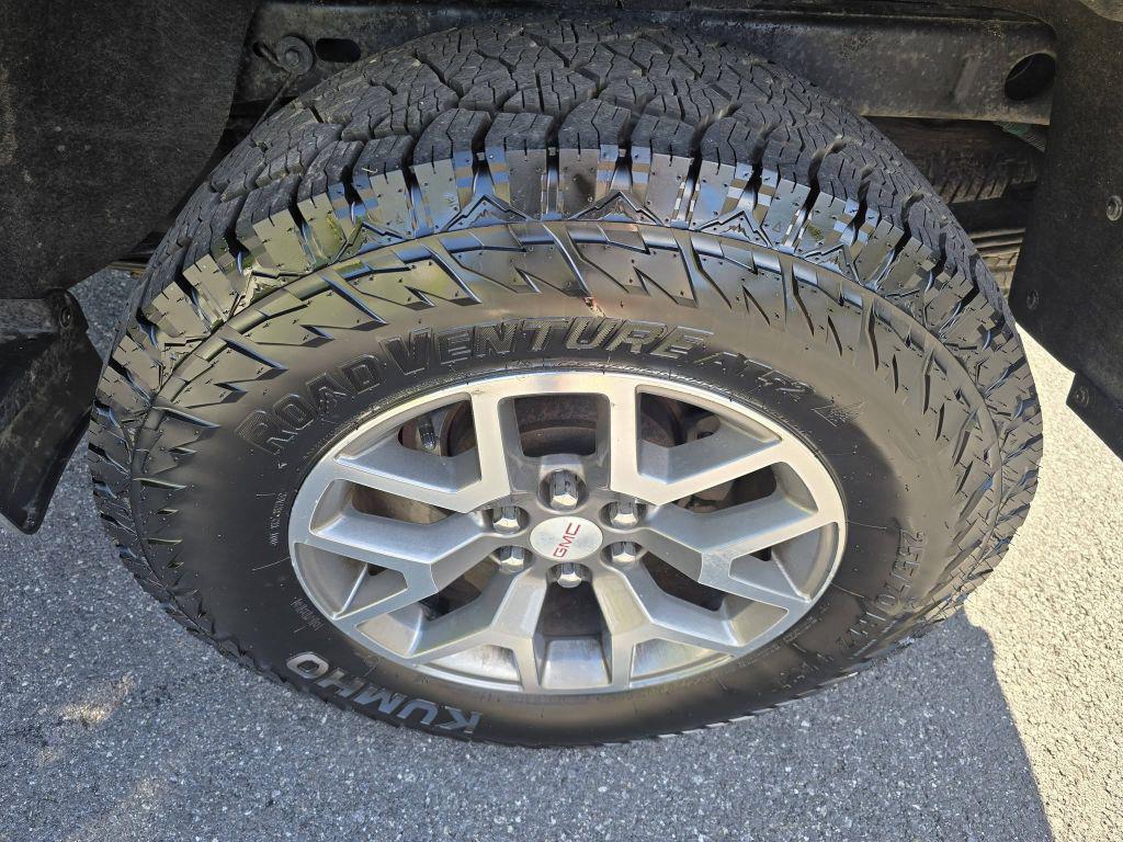 2015 GMC Canyon - $15,900