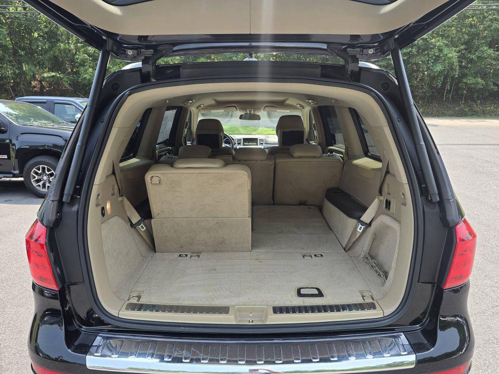 2016 Mercedes-Benz GL-Class - $15,900
