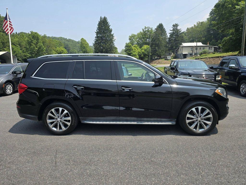 2016 Mercedes-Benz GL-Class - $15,900