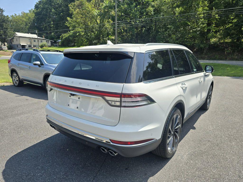 2021 Lincoln Aviator - $28,900