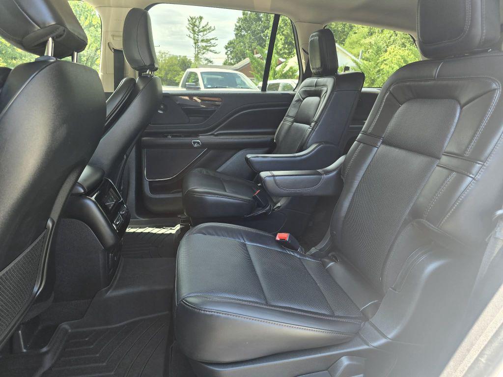 2021 Lincoln Aviator - $28,900