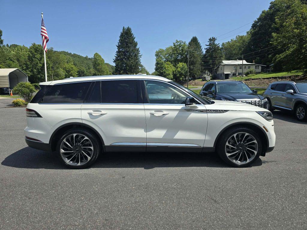 2021 Lincoln Aviator - $28,900