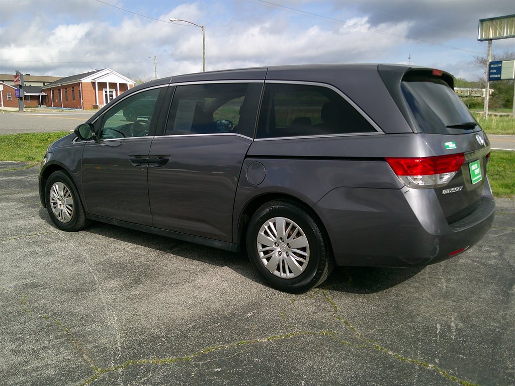 2015 Honda Odyssey LX photo