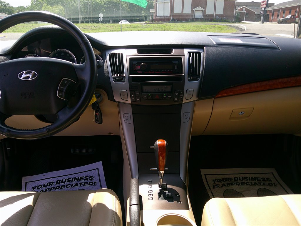 2009 Hyundai Sonata Limited V6 photo