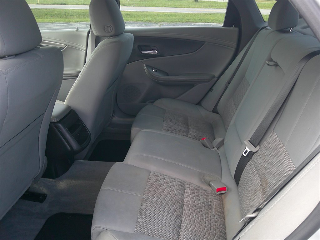 2016 Chevrolet Impala LS photo