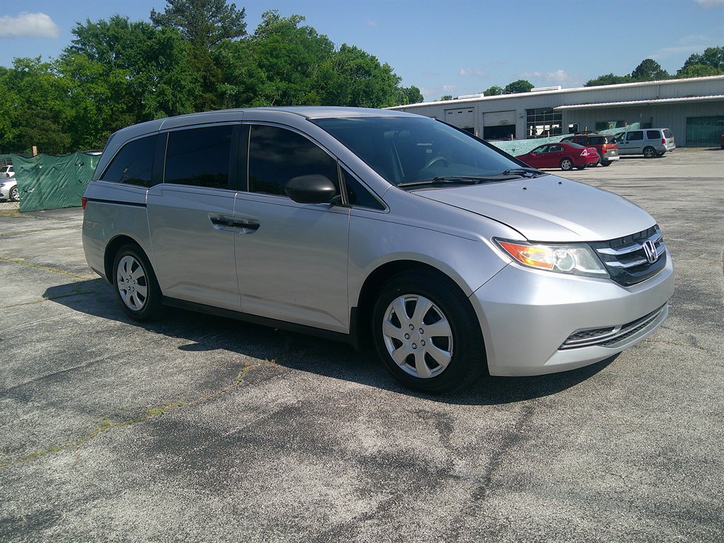 2014 Honda Odyssey - $12,995