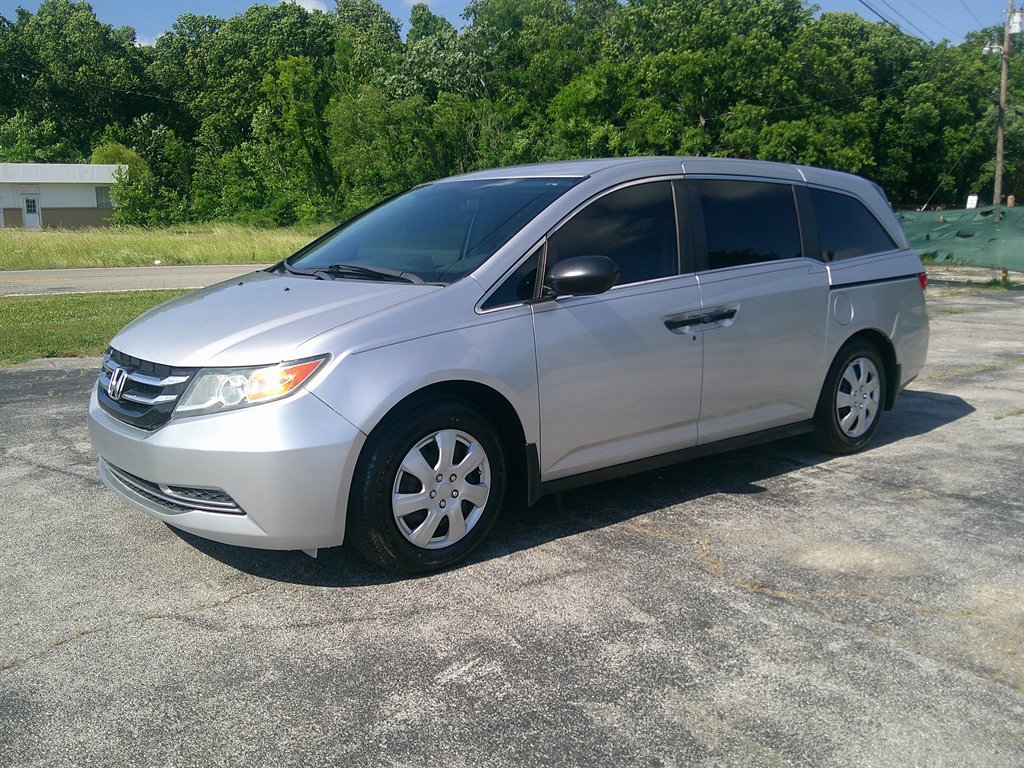 2014 Honda Odyssey - $12,995