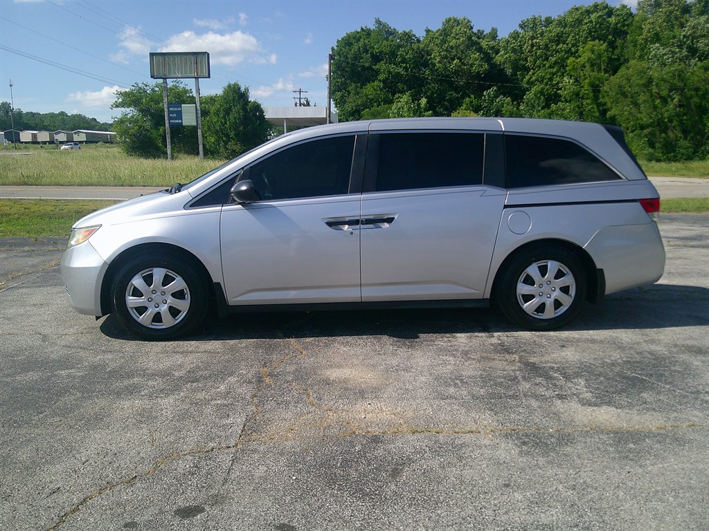 2014 Honda Odyssey - $12,995