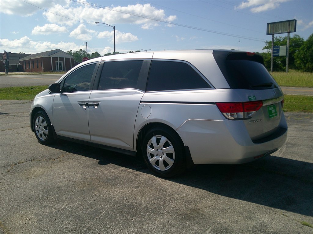 2014 Honda Odyssey - $12,995