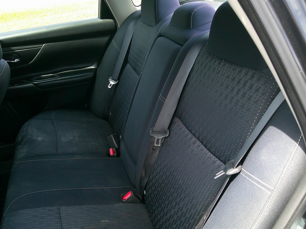 2016 Nissan Altima - $14,995