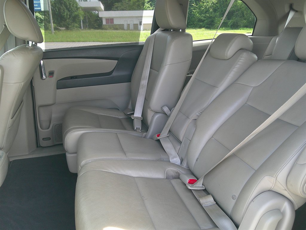 2014 Honda Odyssey - $14,995