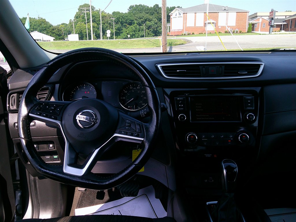 2020 Nissan Rogue - $14,995