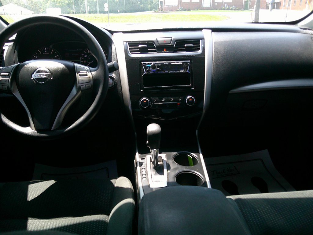 2015 Nissan Altima - $13,995