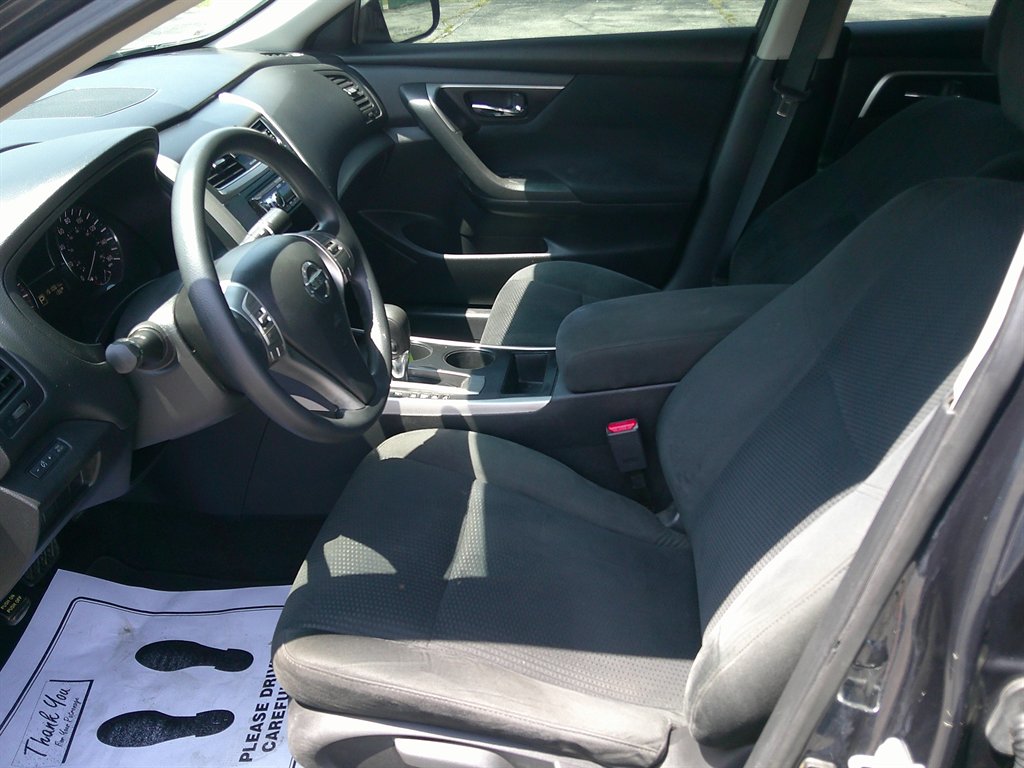 2015 Nissan Altima - $13,995