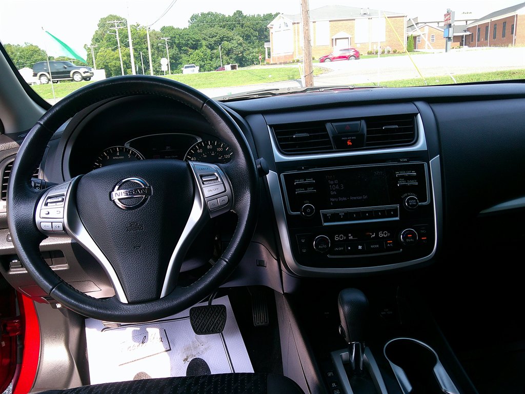 2017 Nissan Altima - $14,995