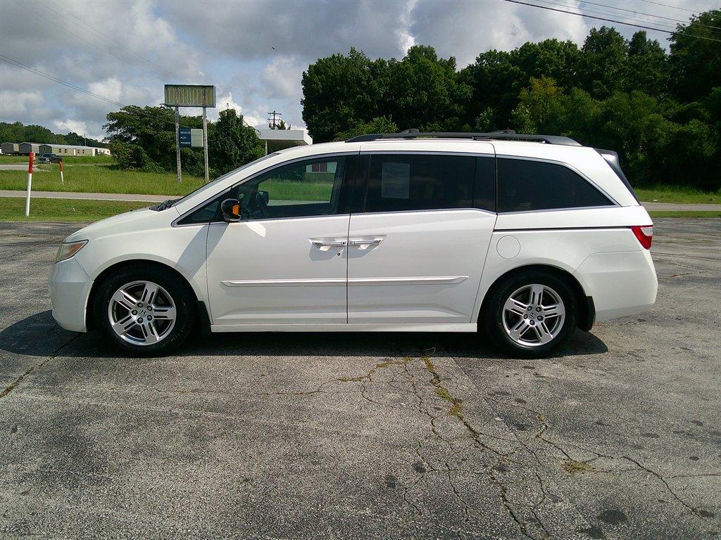 2013 Honda Odyssey - $14,995