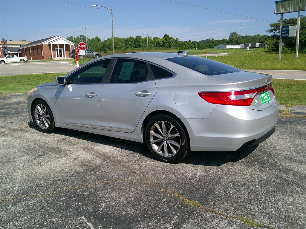 2015 Hyundai Azera - $13,995