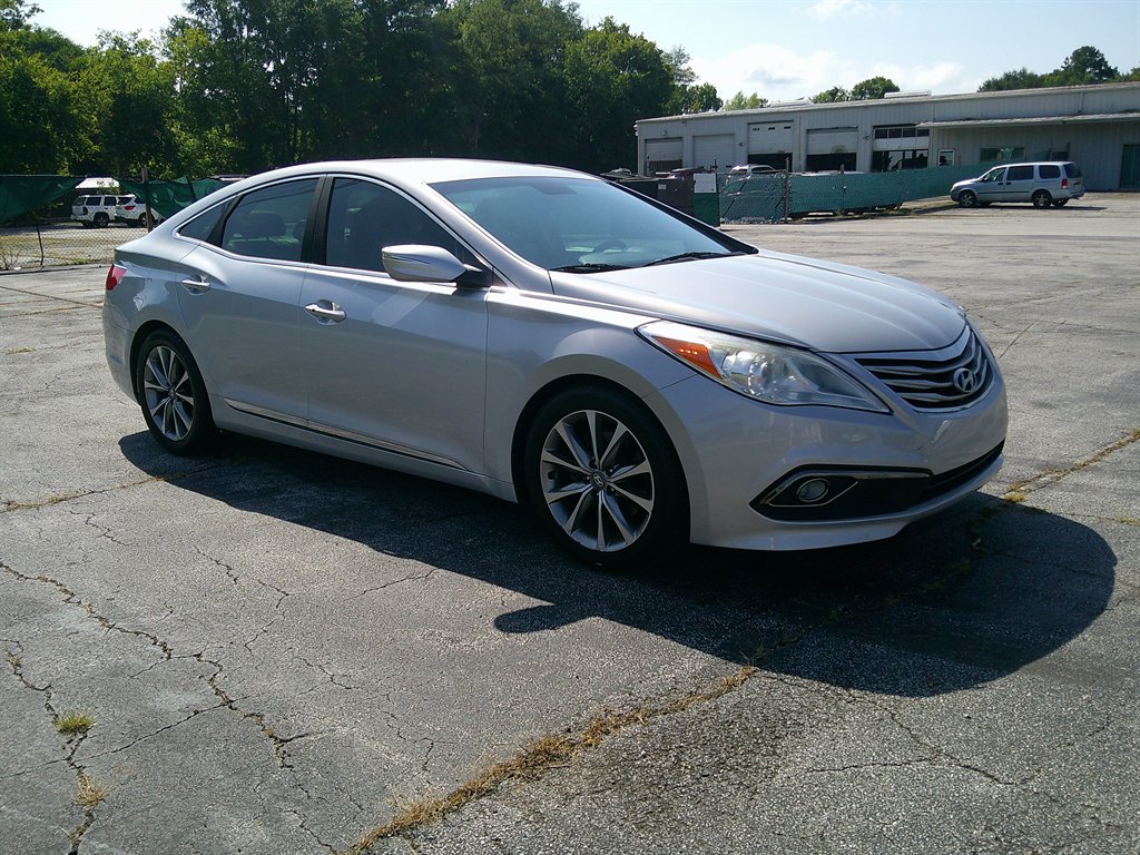 2015 Hyundai Azera - $13,995