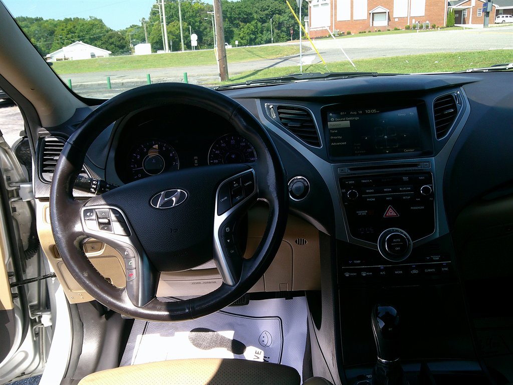 2015 Hyundai Azera - $13,995