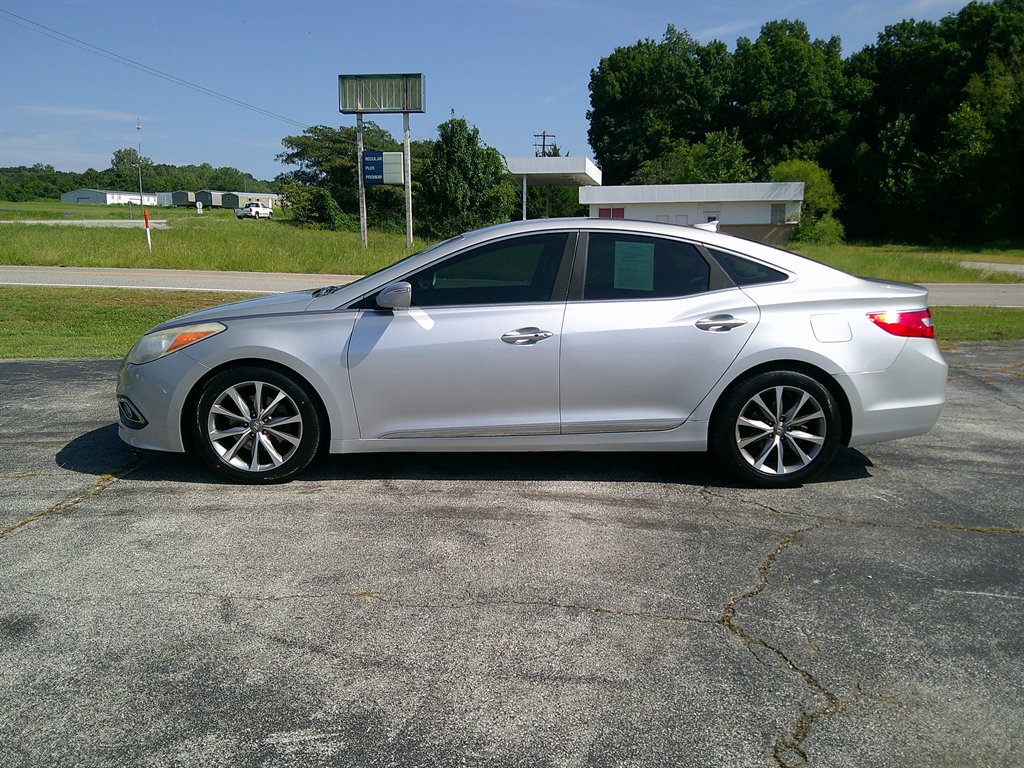 2015 Hyundai Azera - $13,995