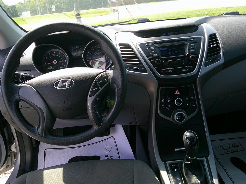 2014 Hyundai Elantra - $13,995