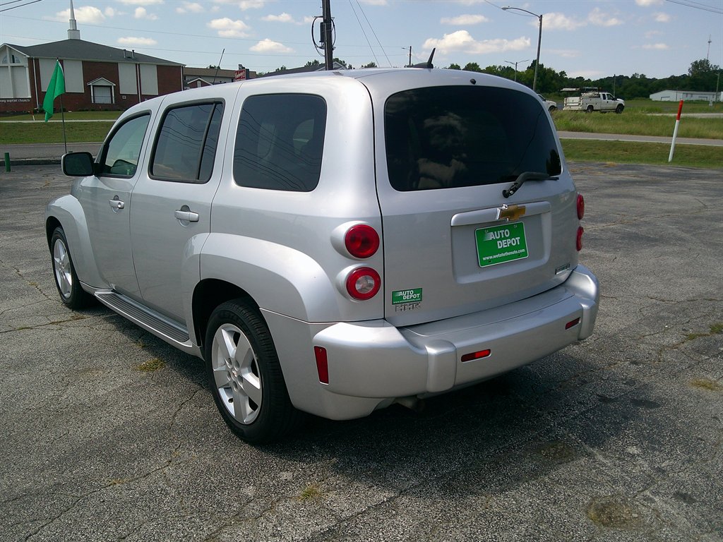 2011 Chevrolet HHR - $10,995
