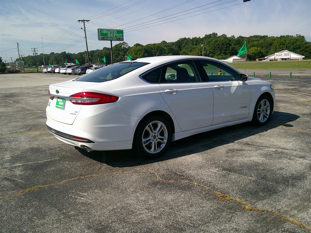 2018 Ford Fusion - $13,995