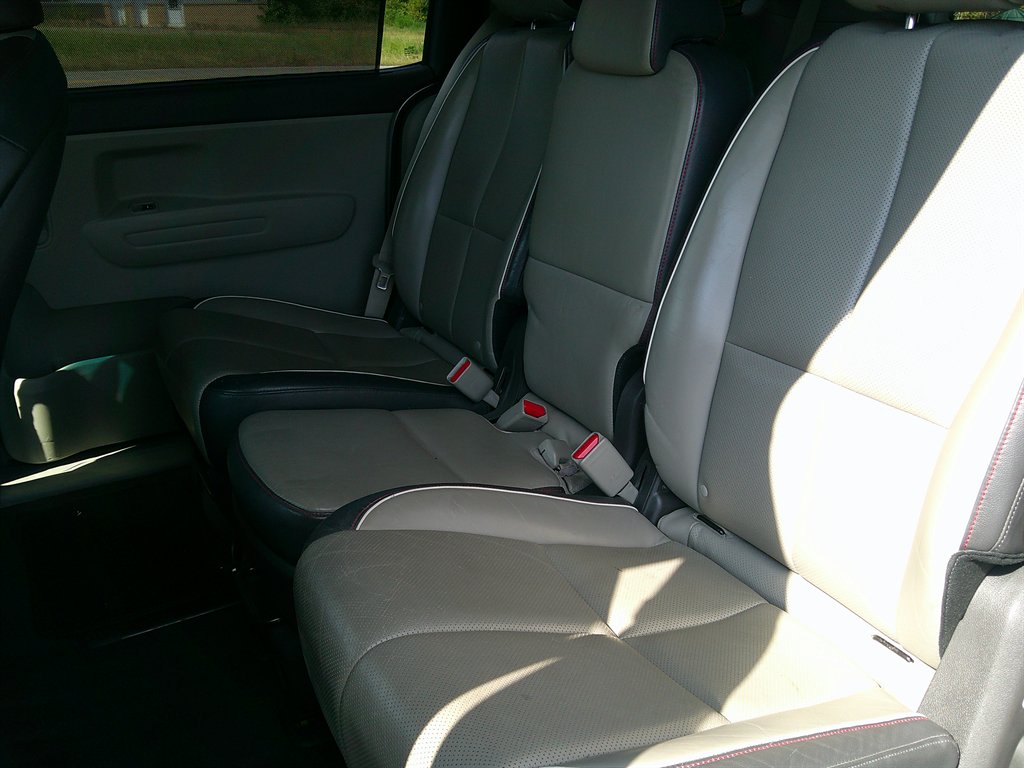 2017 Kia Sedona - $14,995