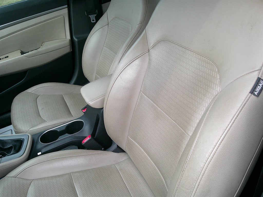 2017 Hyundai Elantra - $14,995