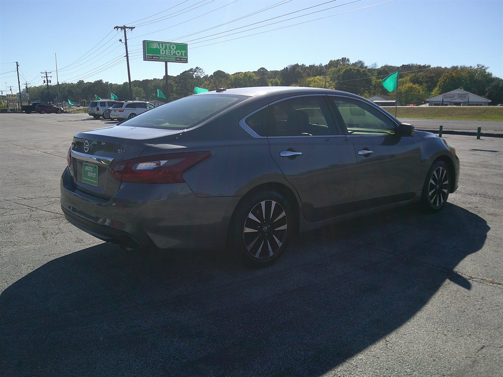 2018 Nissan Altima - $14,995