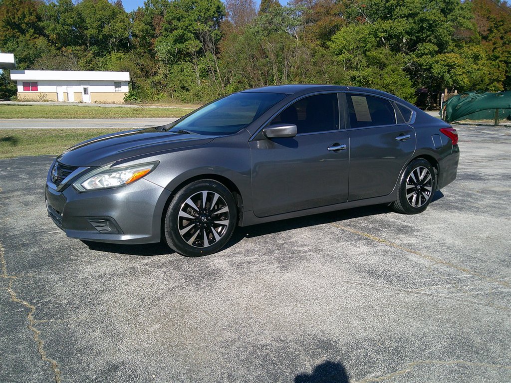 2018 Nissan Altima - $14,995