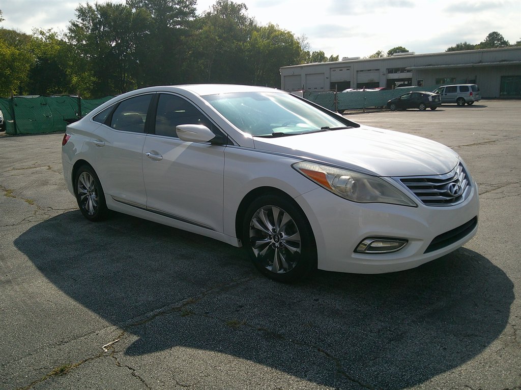 2013 Hyundai Azera - $13,995