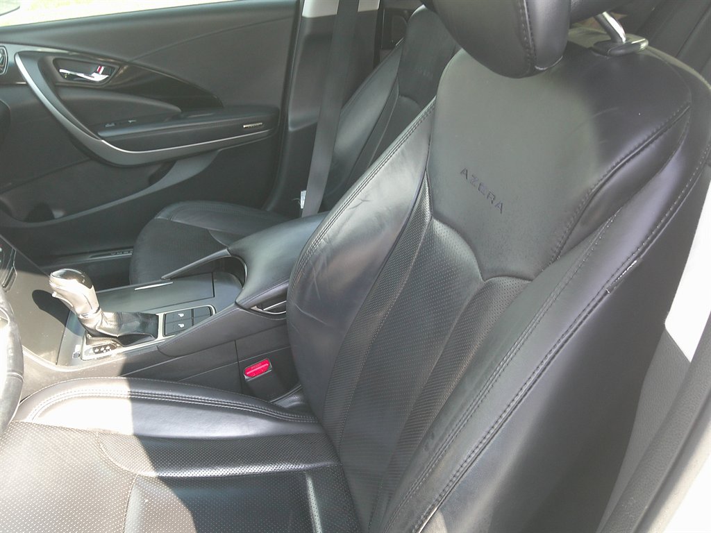 2013 Hyundai Azera - $13,995
