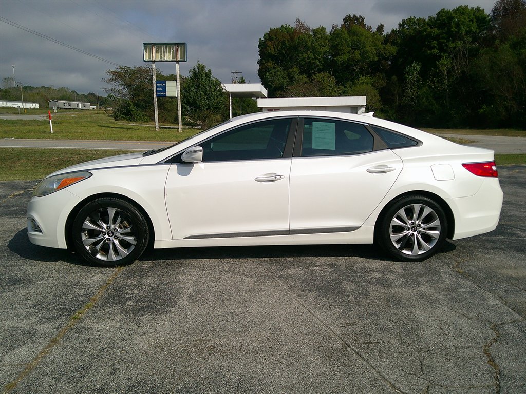 2013 Hyundai Azera - $13,995