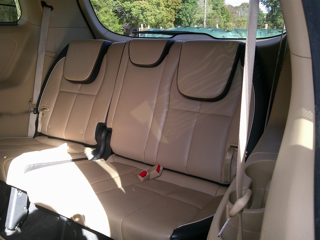 2017 Kia Sedona - $14,995