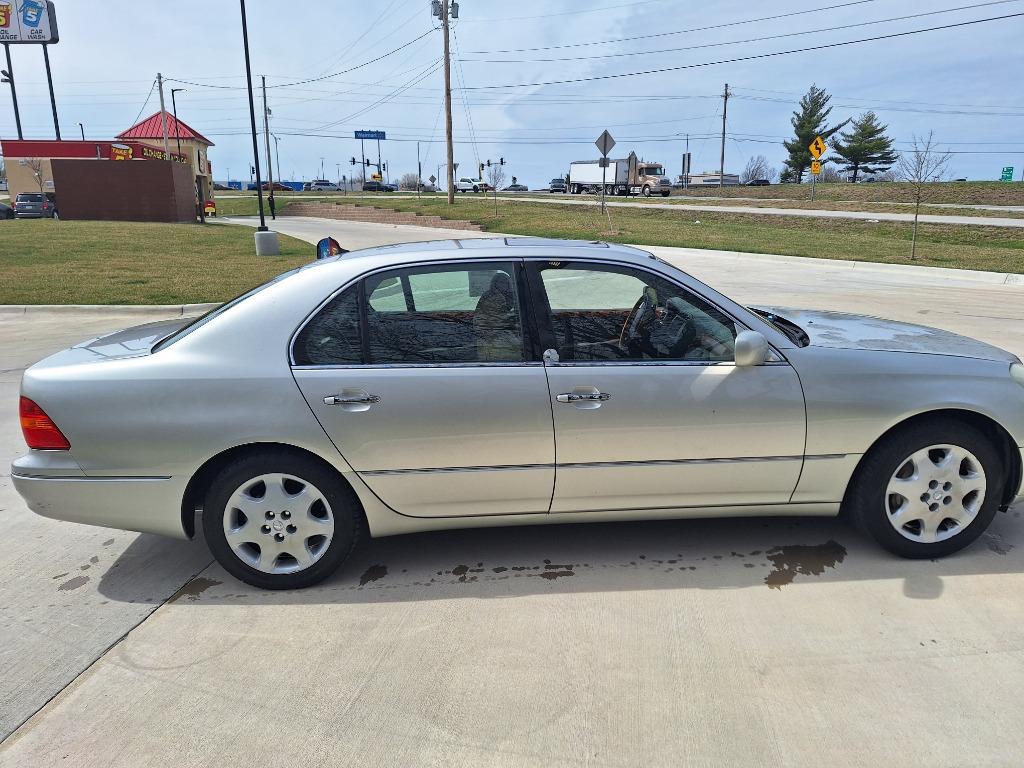 2003 Lexus LS 430 photo