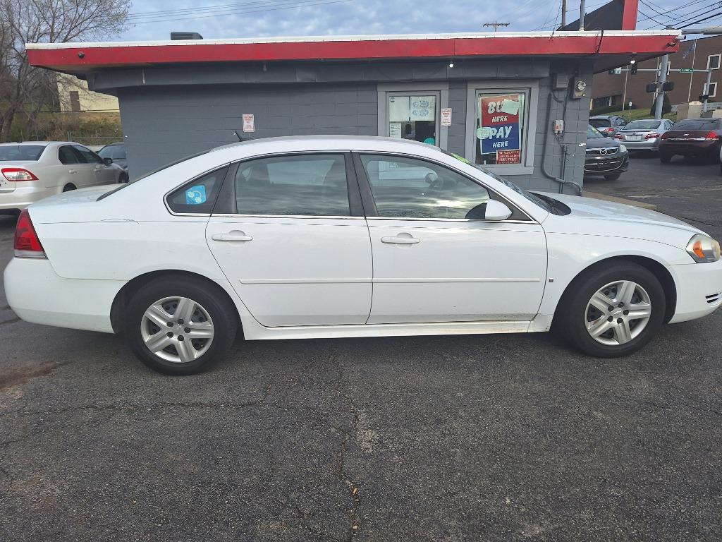 2010 Chevrolet Impala LS photo