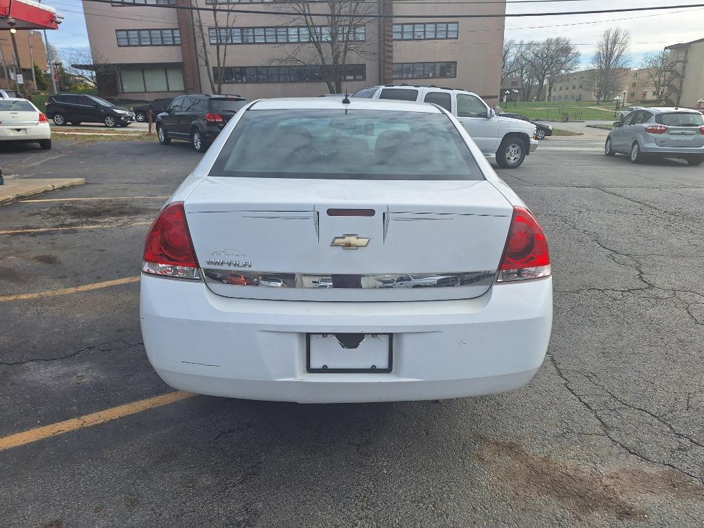 2010 Chevrolet Impala LS photo