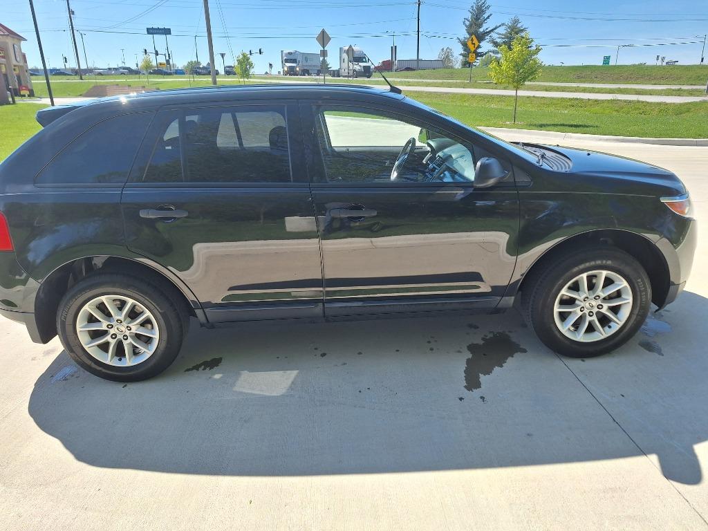 2014 Ford Edge SE photo