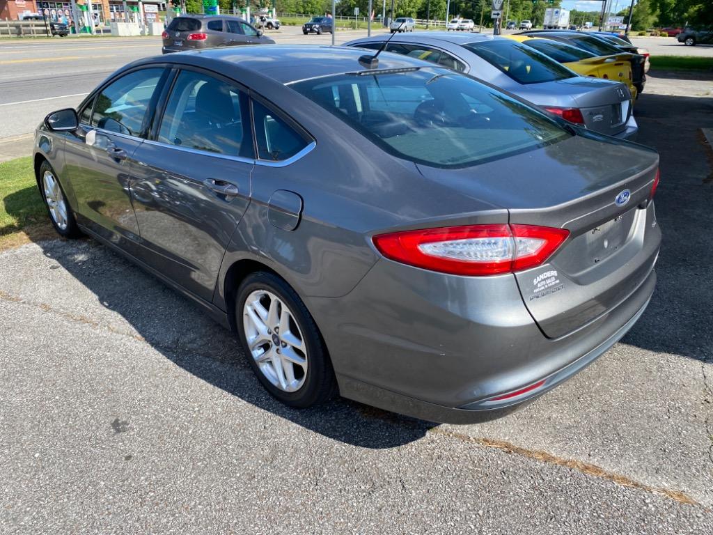 2013 Ford Fusion SE photo