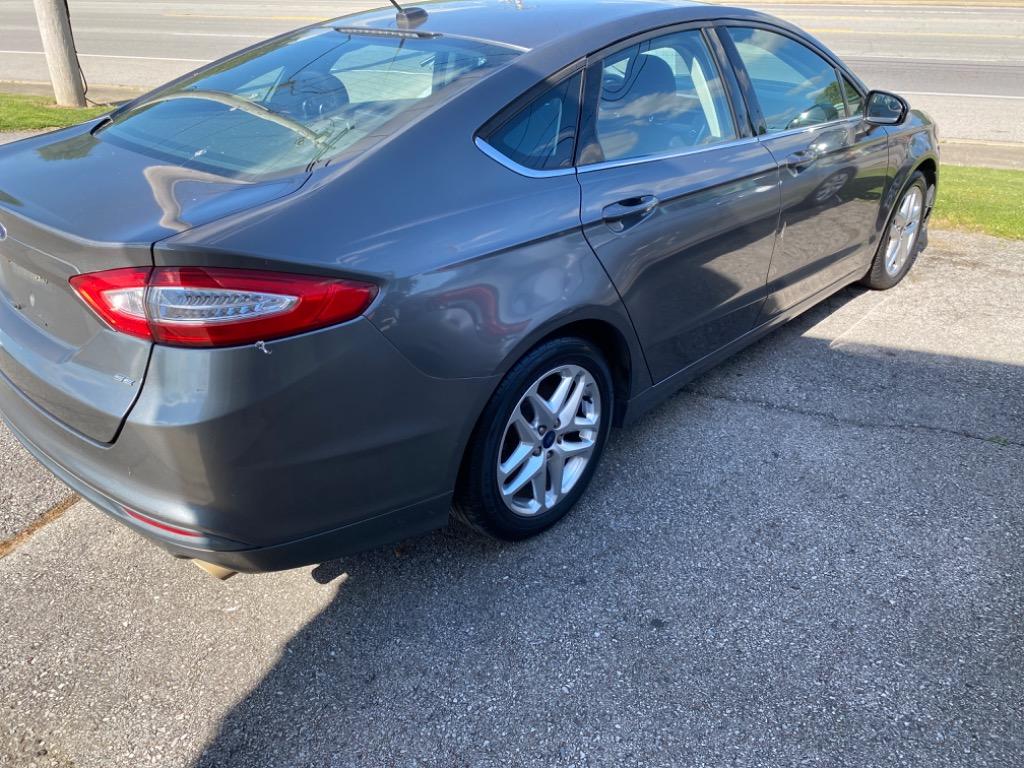 2013 Ford Fusion SE photo