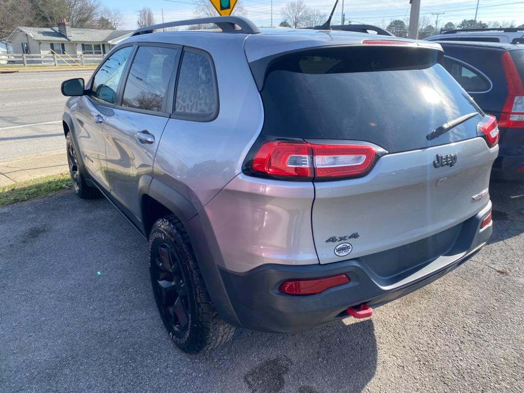 2015 Jeep Cherokee - $7,995