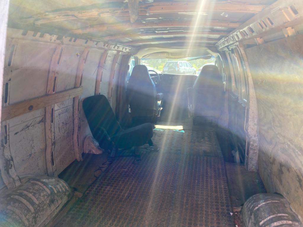 2008 Chevrolet Express - $4,995