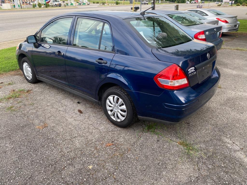 2010 Nissan Versa - $5,995