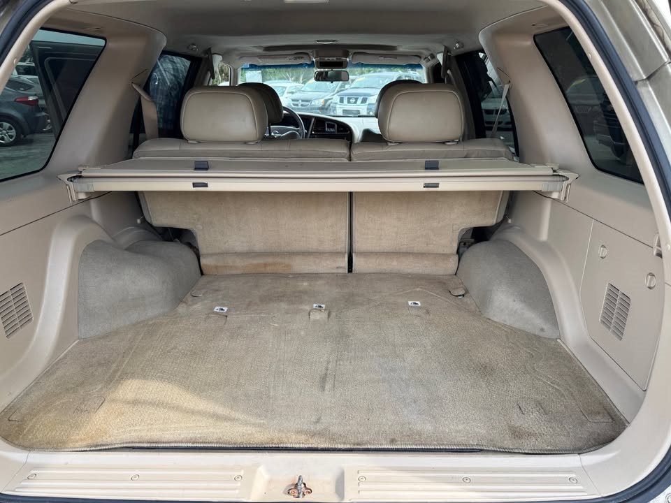 2002 Nissan Pathfinder LE photo